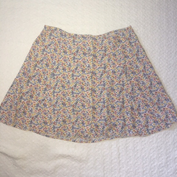 Floral Button-Up Skirt - Picture 2 of 4